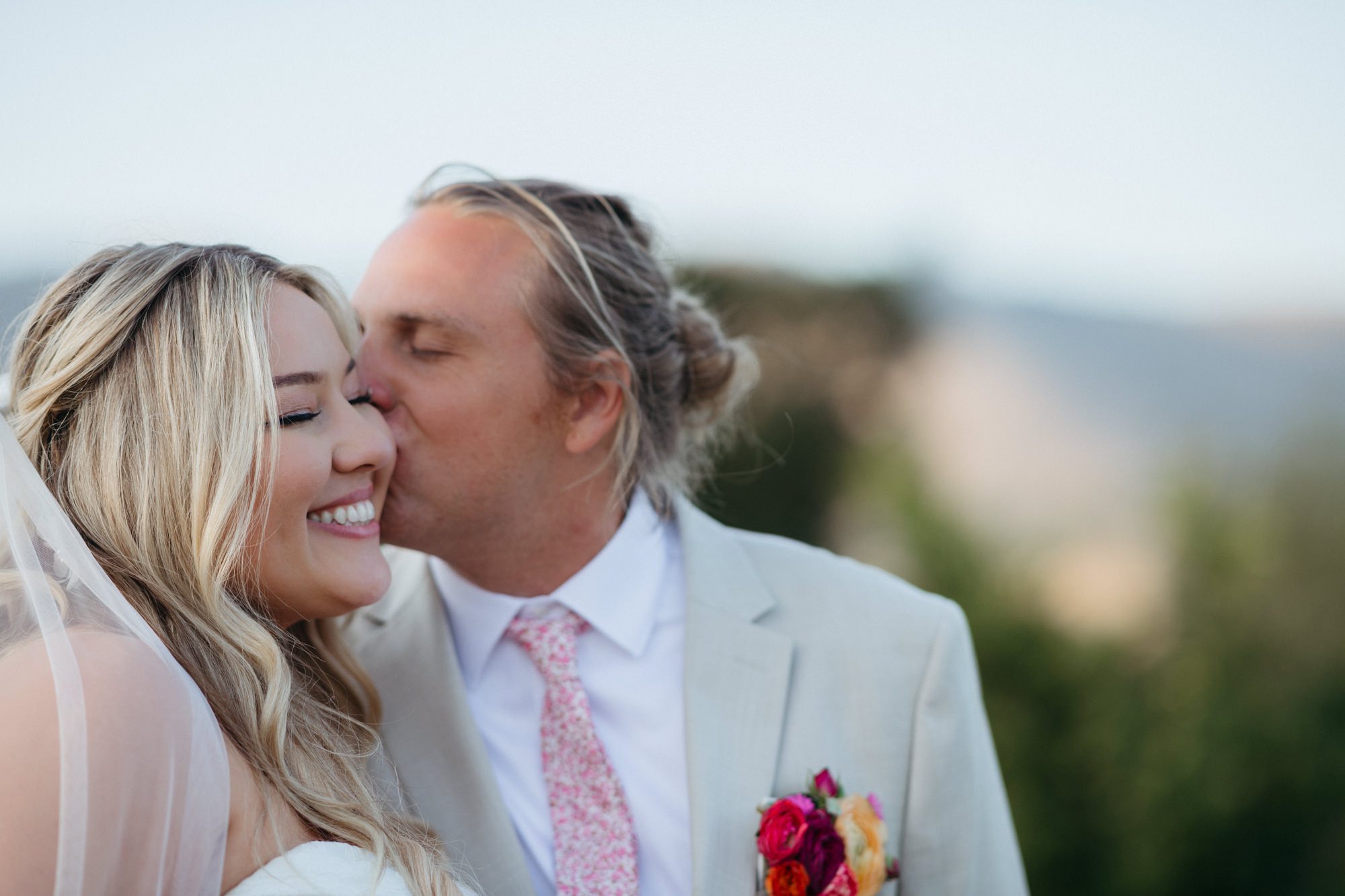 Retro Dana Powers Wedding, Funky Vibes, Barn Wedding, Dana Powers House Wedding