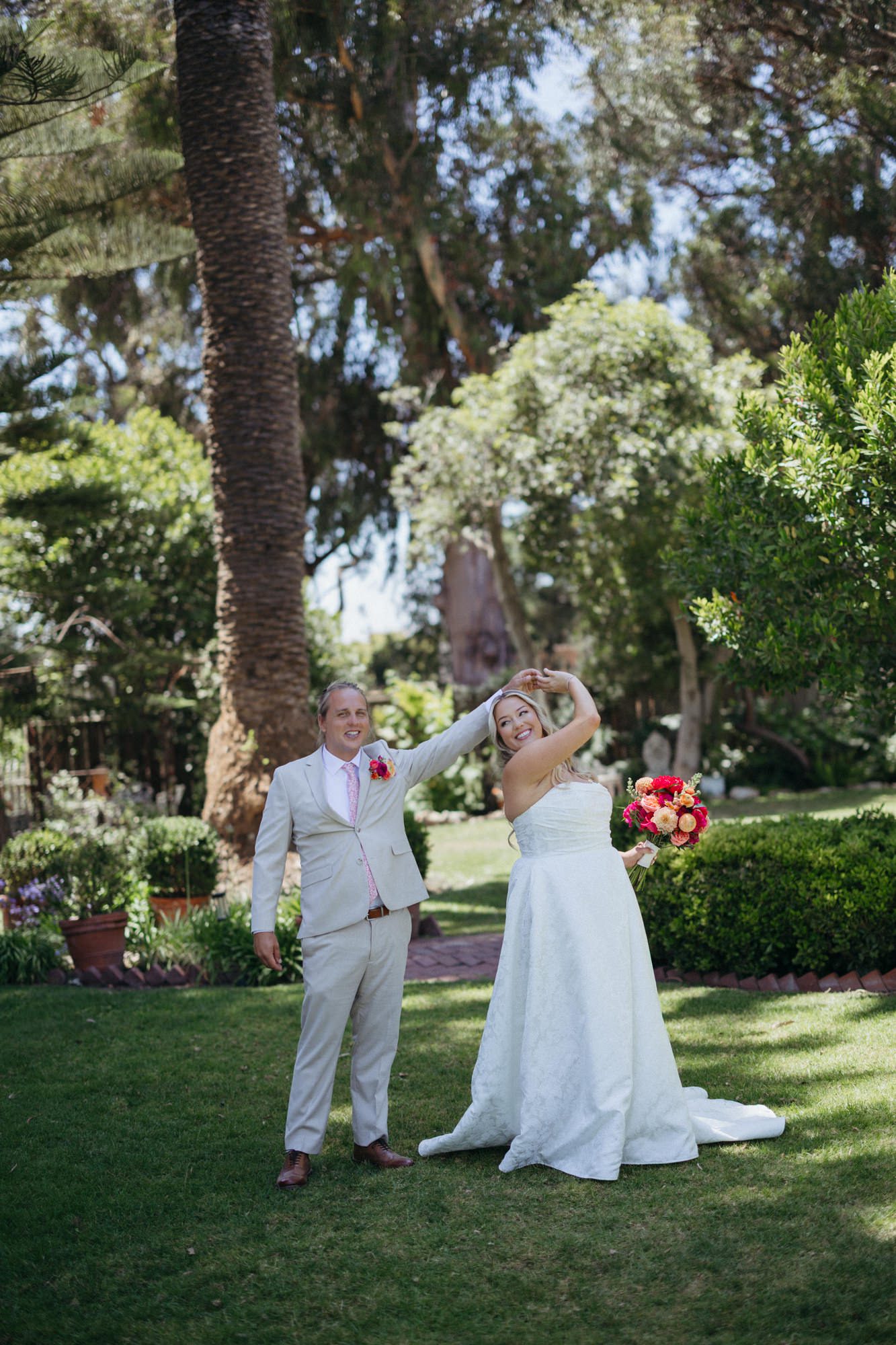 Retro Dana Powers Wedding, Funky Vibes, Barn Wedding, Dana Powers House Wedding