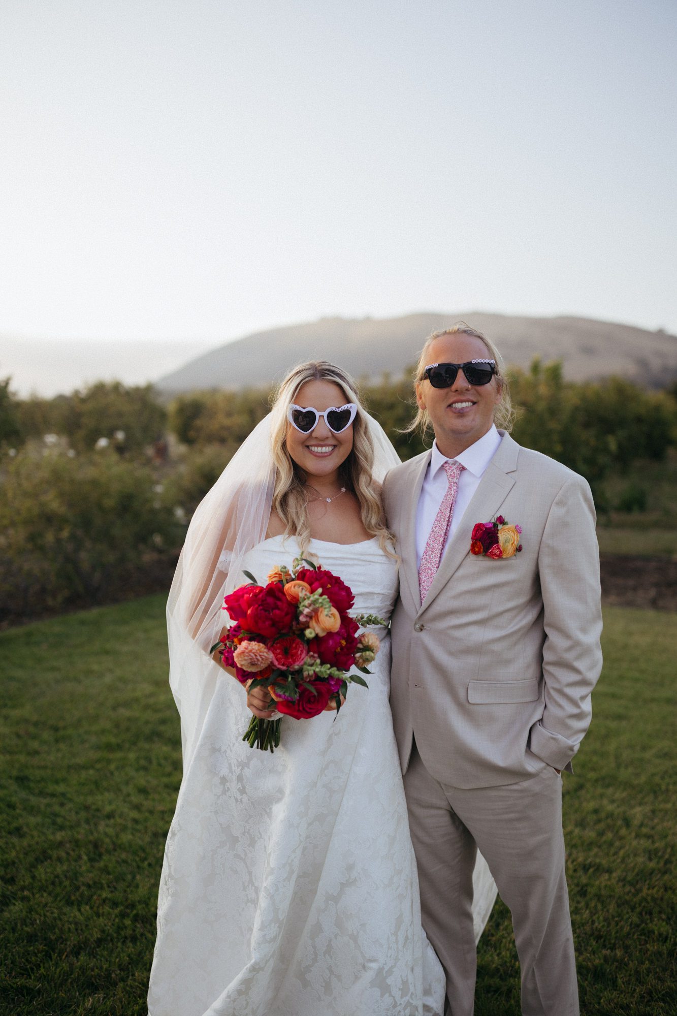 Retro Dana Powers Wedding, Funky Vibes, Barn Wedding, Dana Powers House Wedding